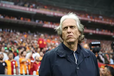 اتفقا على إنهاء تعاقدهما.. الهلال يعلن رحيل جيسوس